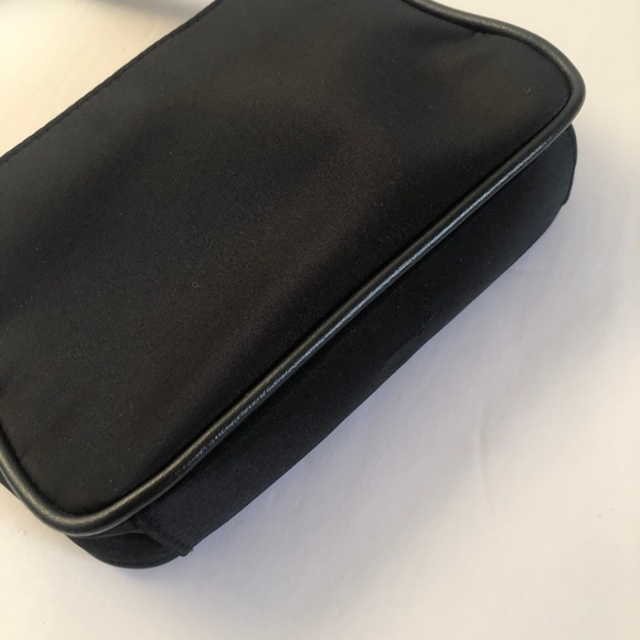 SOLD ⭑.ᐟ Vintage ☾⋆。nylon mini bag - Picture 3 of 6